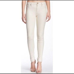**NO LONGER AVAILABLE** Lightly worn 7 For All Mankind Ankle Cropped Pants